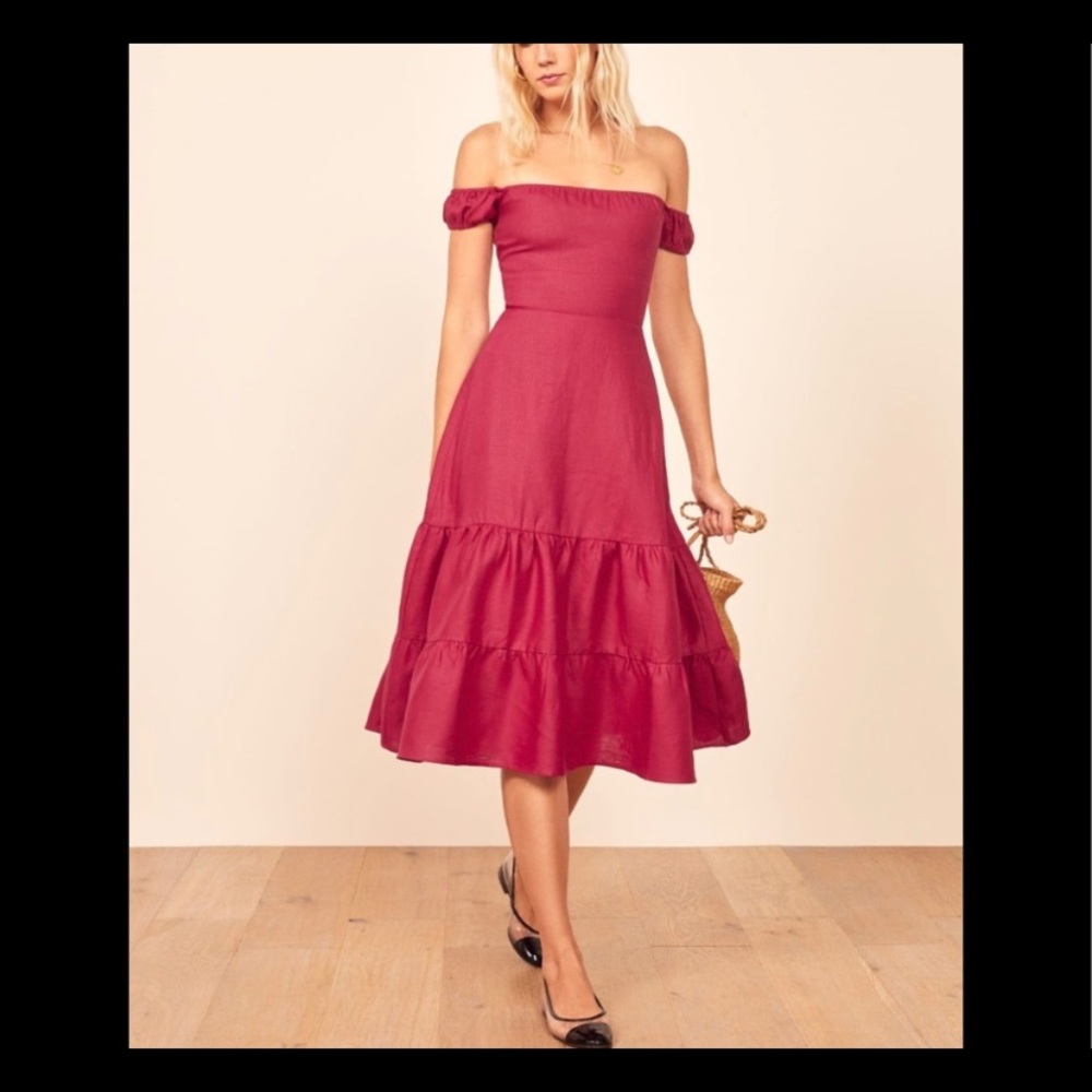 Reformation Toulouse off the shoulder Rhubarb (pink)